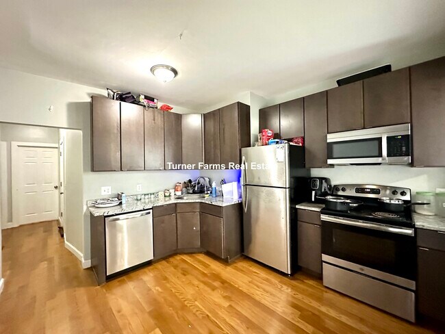 94 E Cottage St, Unit 2