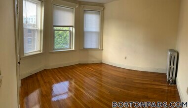 117 Park Dr in Boston, MA - Foto de edificio - Building Photo