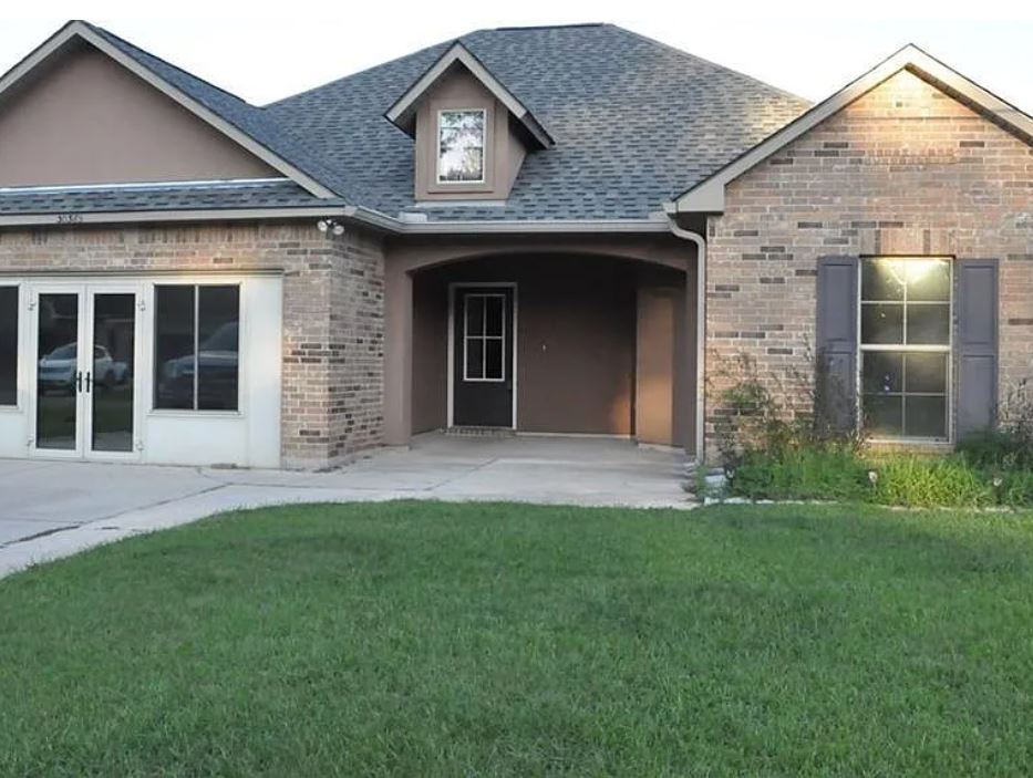 30385 Dawson Ln in Hammond, LA - Building Photo