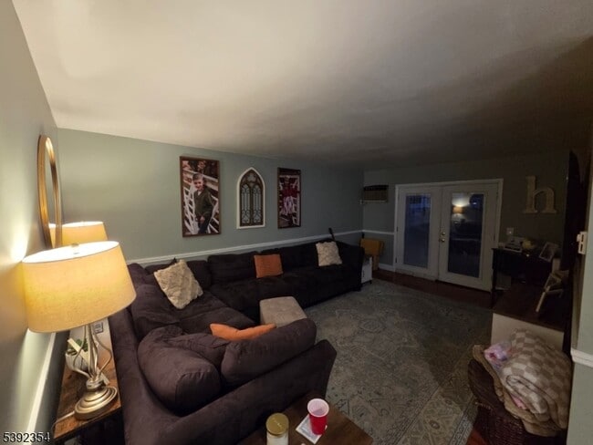 86 Bergen Turnpike in Ridgefield Park, NJ - Building Photo - Building Photo