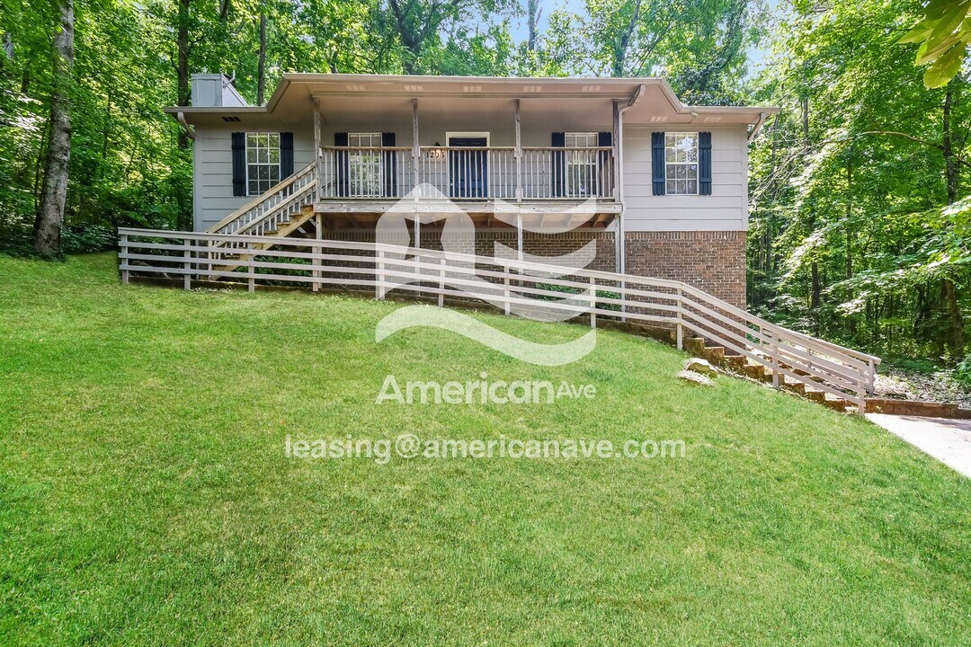 1205 83rd Pl S in Birmingham, AL - Foto de edificio