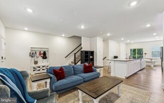 45455 Concord Wy in California, MD - Building Photo