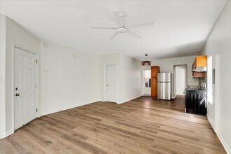 149 Jay St, Unit 1 in Albany, NY - Foto de edificio - Building Photo