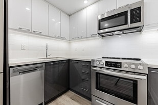 191 Sherbourne St in Toronto, ON - Building Photo