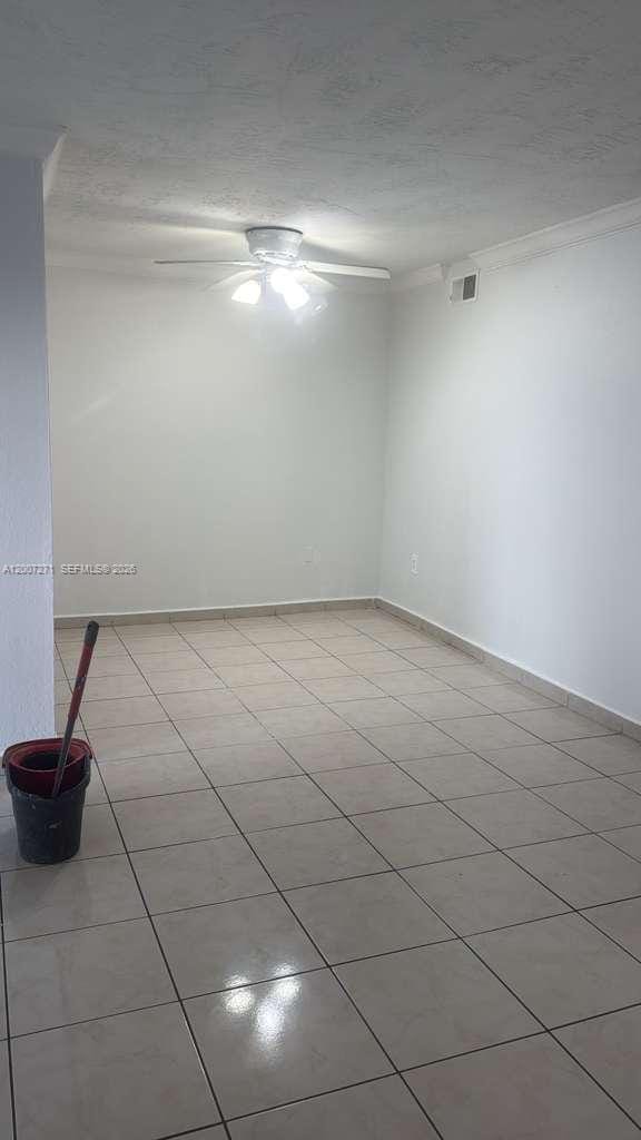 1655 W 44th Pl in Hialeah, FL - Building Photo - Building Photo