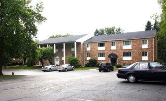 100 Everhard Apartments