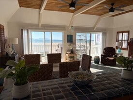 4027-4029 Ocean Dr in Oxnard, CA - Building Photo