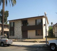 1028 Chestnut Ave in Long Beach, CA - Foto de edificio - Building Photo