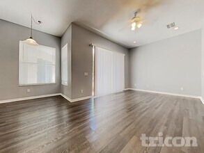 1538 African Violet Ct, Unit 1101 in Trinity, FL - Foto de edificio - Building Photo