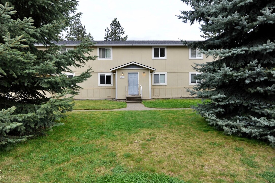 117 E 14th Ave in Post Falls, ID - Building Photo
