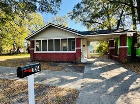 324 W 17th St in Jacksonville, FL - Building Photo