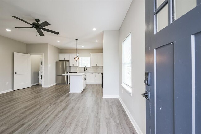4405 Mallow St in Houston, TX - Building Photo - Building Photo