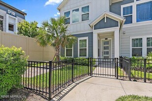 7447 Loggerhead Ct in Jacksonville, FL - Building Photo