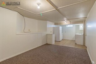 909 Leavenworth St in Manhattan, KS - Building Photo