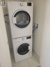 3071 Trafalgar Rd in Oakville, ON - Building Photo - Building Photo