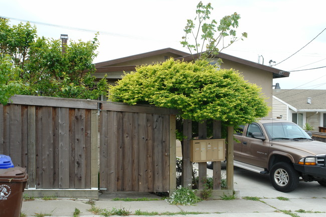 2423 Columbia Blvd in Richmond, CA - Building Photo - Building Photo