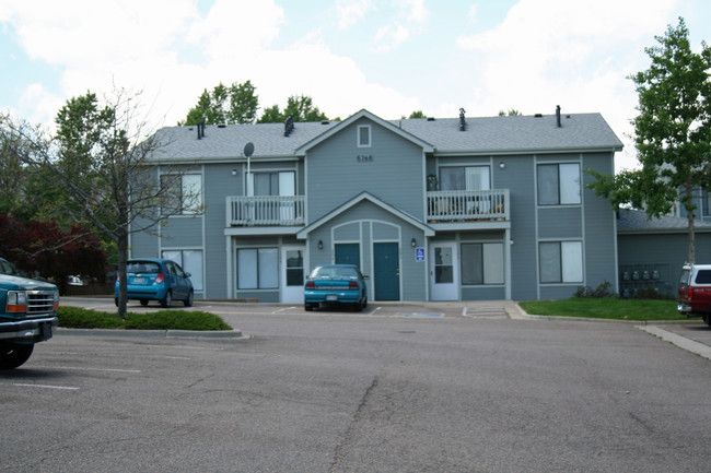 Columbine West Apartments in Littleton, CO - Foto de edificio - Building Photo