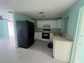 394 Ferris Dr NW in Port Charlotte, FL - Building Photo - Building Photo
