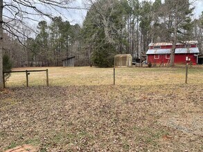 425 Moon Meadow Ln in Pittsboro, NC - Building Photo - Building Photo