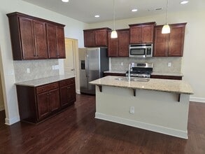 4014 Canterwood Dr in Greensboro, NC - Building Photo - Building Photo