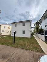 510 Santander Ave in Coral Gables, FL - Building Photo