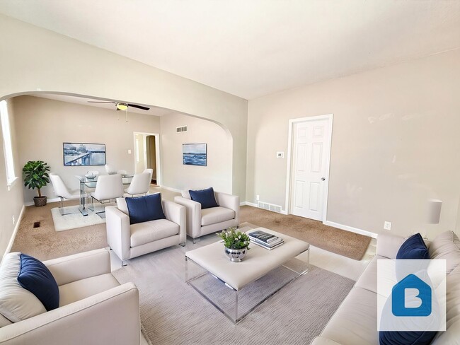 1728 E Abriendo Ave in Pueblo, CO - Building Photo - Building Photo