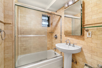 54 Jane Street in New York, NY - Building Photo - Interior Photo