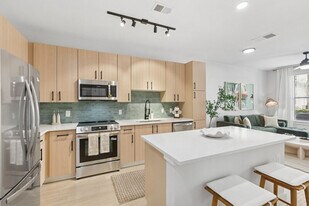 Noho Flats in Tampa, FL - Building Photo