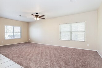 2714 S Sailors Way in Gilbert, AZ - Building Photo - Building Photo