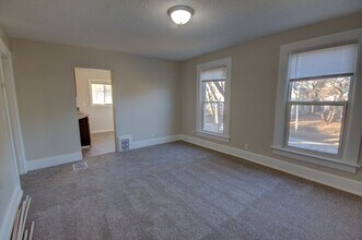 929 E 15th St in Davenport, IA - Building Photo - Building Photo