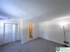 8315 Countryside Ln in Fogelsville, PA - Building Photo - Building Photo