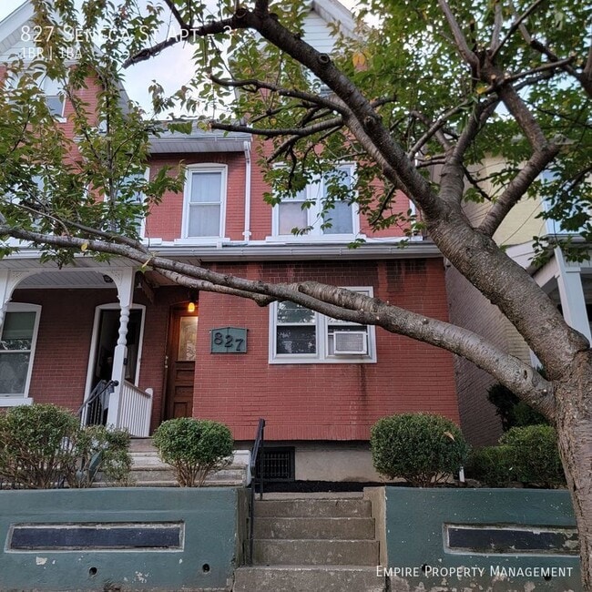 property at 827 Seneca St