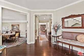 401 N McCadden Pl in Los Angeles, CA - Building Photo - Building Photo