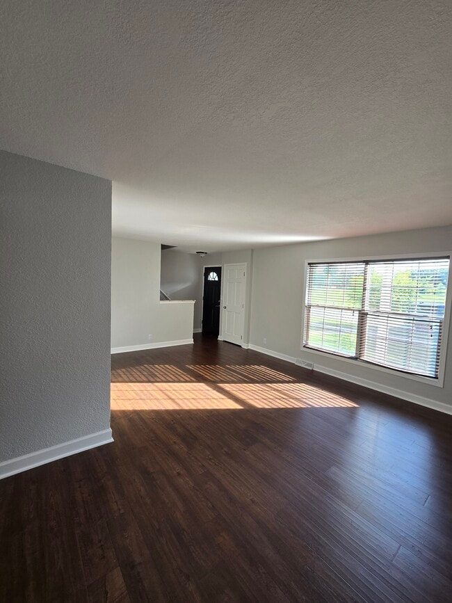 5841 S Illinois Ave in Cudahy, WI - Building Photo - Building Photo