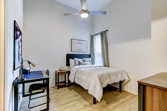 The Landing College Station in College Station, TX - Foto de edificio - Building Photo