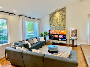 6505 Skyfarm Dr in San Jose, CA - Building Photo - Building Photo