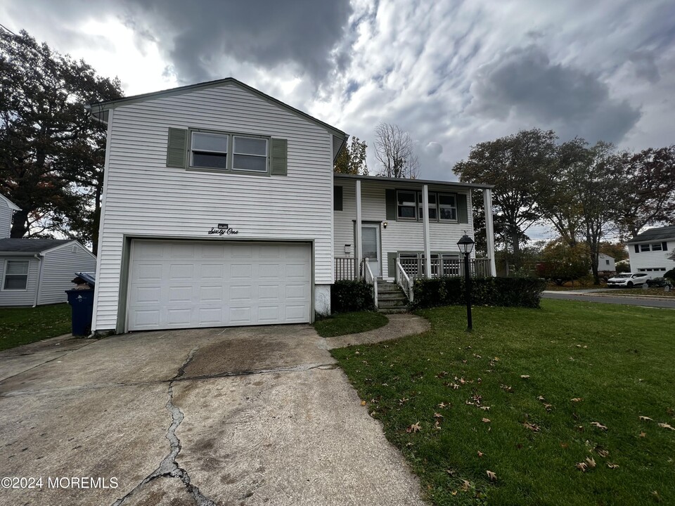 61 Eisele Ave in Ocean Township, NJ - Building Photo