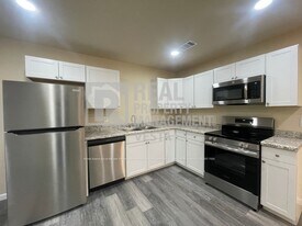 308 S 3rd St in Warner Robins, GA - Building Photo