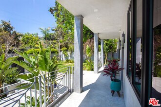 1724 N Sierra Bonita Ave in Los Angeles, CA - Building Photo - Building Photo