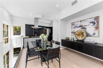 1035 1/2 N Vista St in West Hollywood, CA - Building Photo - Building Photo