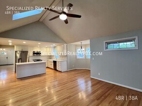 5749 NE Harvest St in Hillsboro, OR - Building Photo - Building Photo