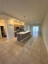 7819 NW 104th Ave in Doral, FL - Building Photo - Building Photo