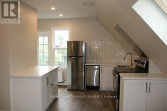 115 Madison Ave in Toronto, ON - Building Photo - Building Photo