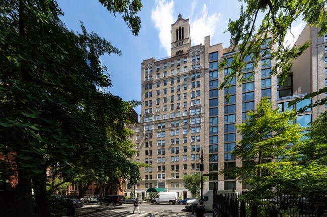 60 Gramercy Park North in New York, NY - Foto de edificio - Building Photo