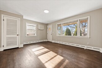 30 Doran St in Waterbury, CT - Building Photo - Building Photo