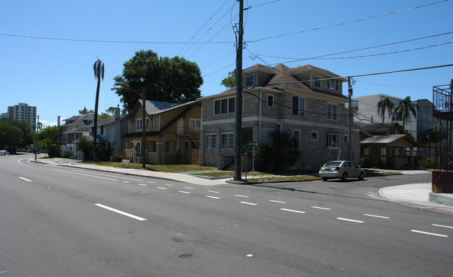 730 4th Ave N in St. Petersburg, FL - Foto de edificio - Building Photo