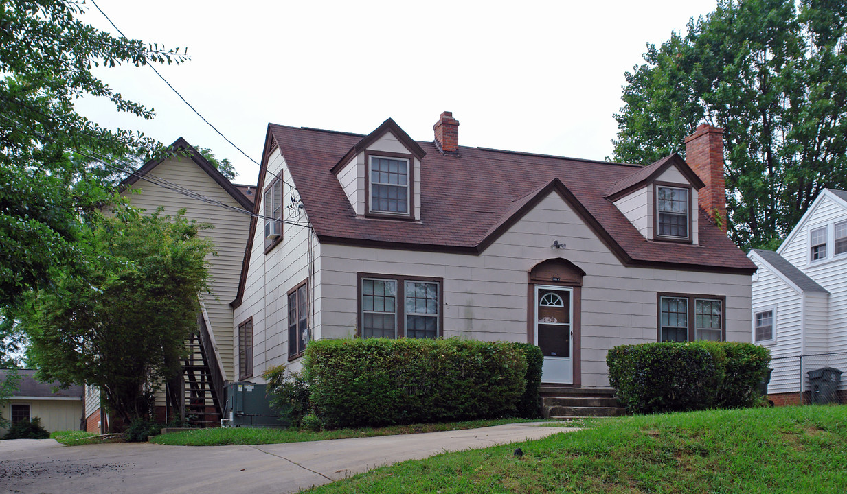 1008 Carlton Ave in Raleigh, NC - Foto de edificio