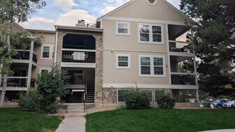 5403 W 76th Ave in Arvada, CO - Building Photo