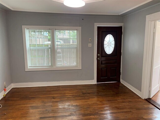 119 E 27th St photo'