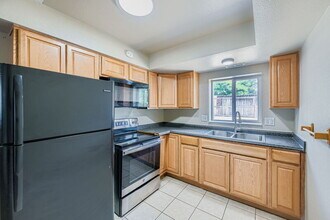 6654 Provincial Dr in Fountain, CO - Building Photo - Building Photo